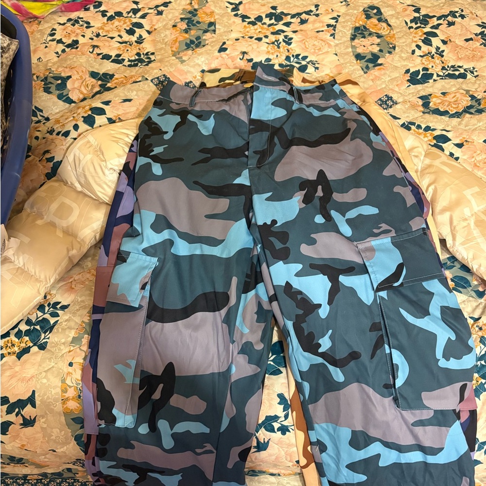 SHEIN Blue Camouflage Joggers